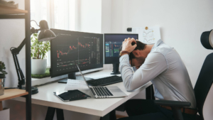 These Are The 8 Biggest Investing Mistakes, According To Financial Professionals