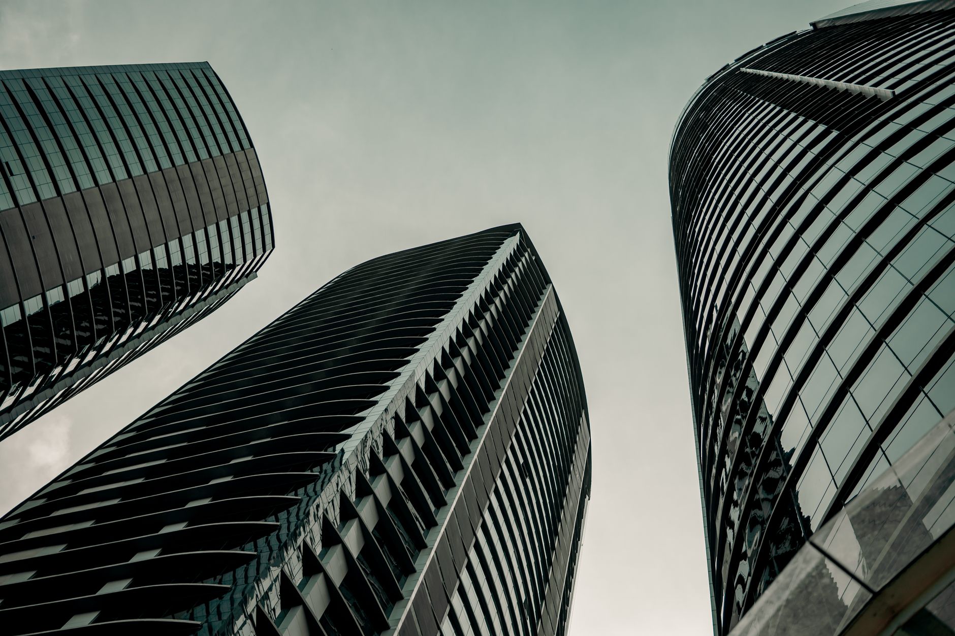 Navigating Commercial Real Estate Financing: The Ultimate Guide for Institutional and Private Investors