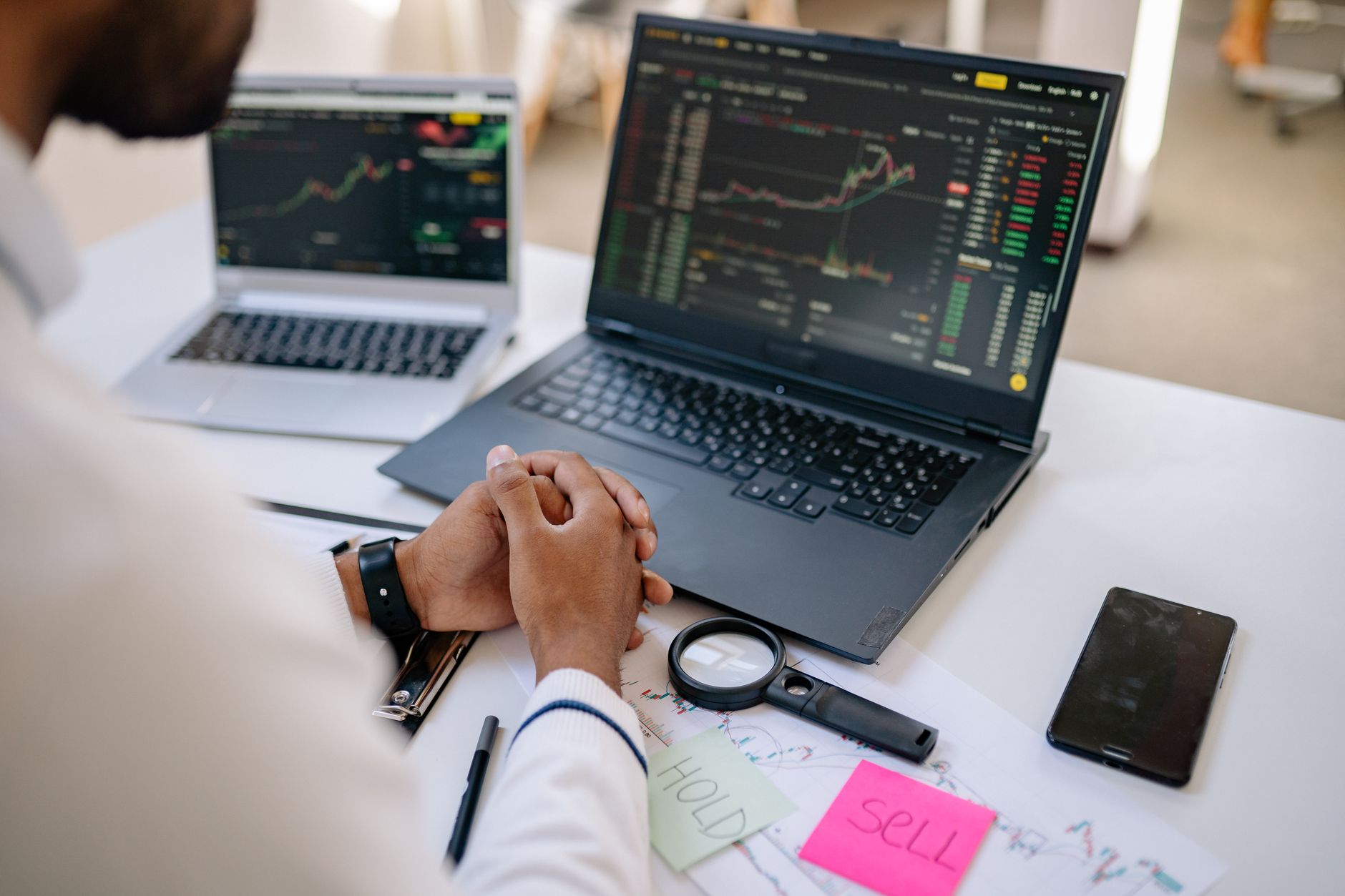Decentralized Finance vs. Traditional Banking: The Structural Evolution of Global Capital