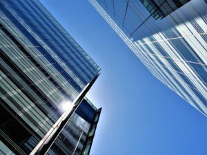Commercial Real Estate Financing: The Institutional Playbook for Capital Stacks, Debt Structuring, and Yield Optimization