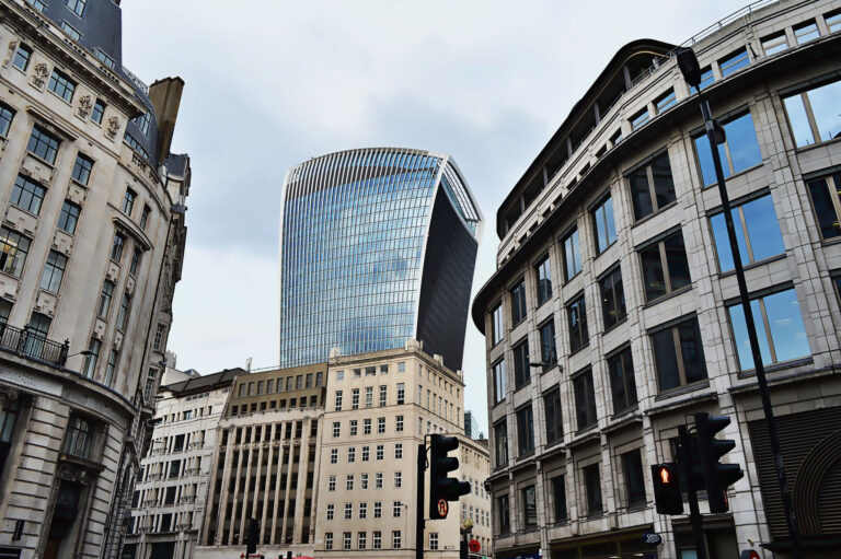 Commercial Real Estate Financing: Capital Stack Structuring, Debt Strategies, and Execution Playbooks