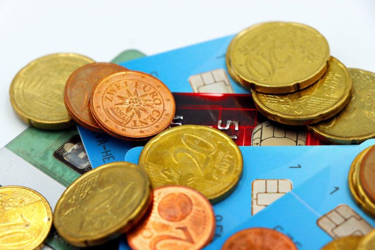 DeFi vs. Traditional Banking: The Institutional Collision Course Reshaping Global Capital