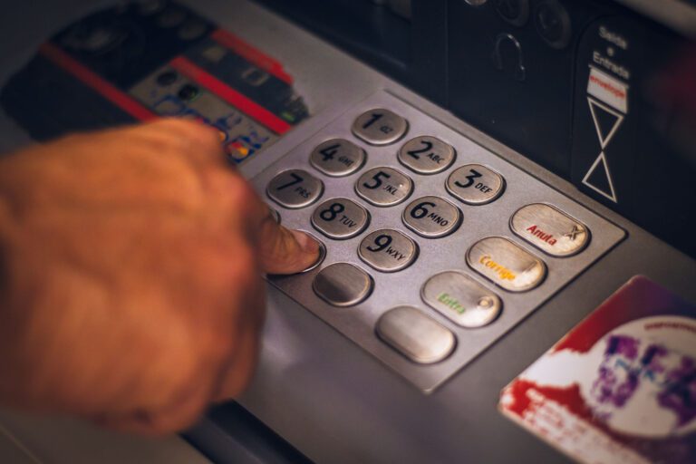 Decentralized Finance vs. Traditional Banking: The Institutional Blueprint for the Next Monetary Paradigm