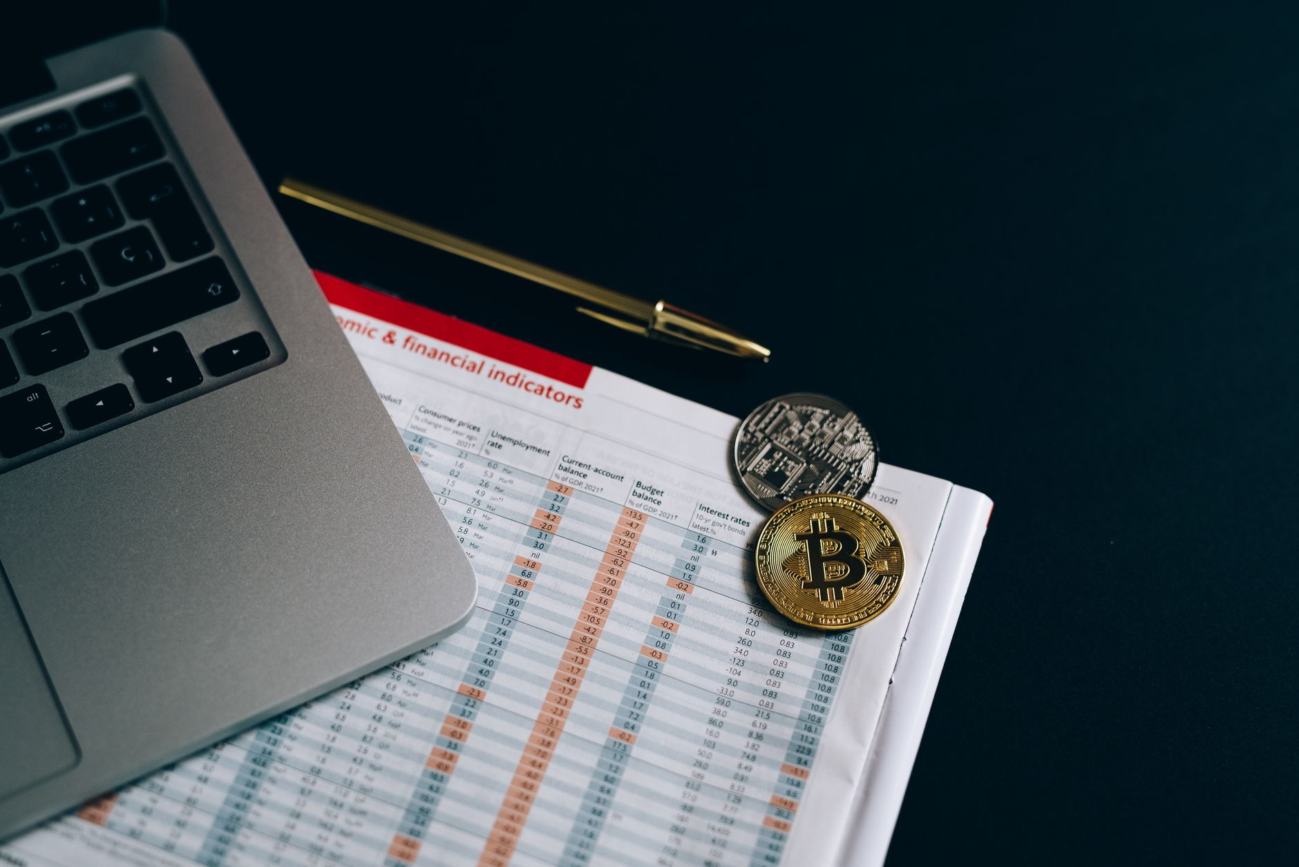 DeFi vs. Traditional Banking: The Institutional Evolution of Capital Formation and Yield Architecture