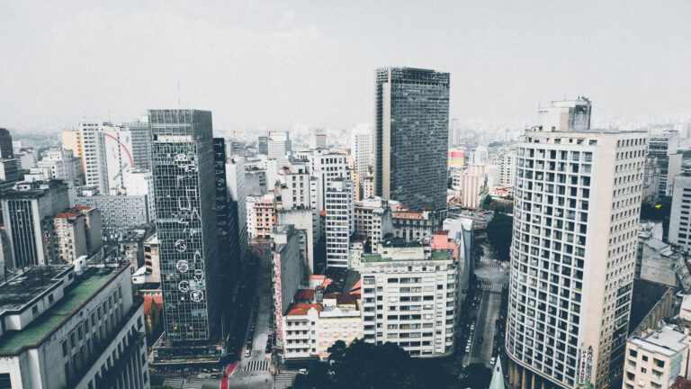 Navigating Commercial Real Estate Financing Options in a Post-Zero-Rate Era